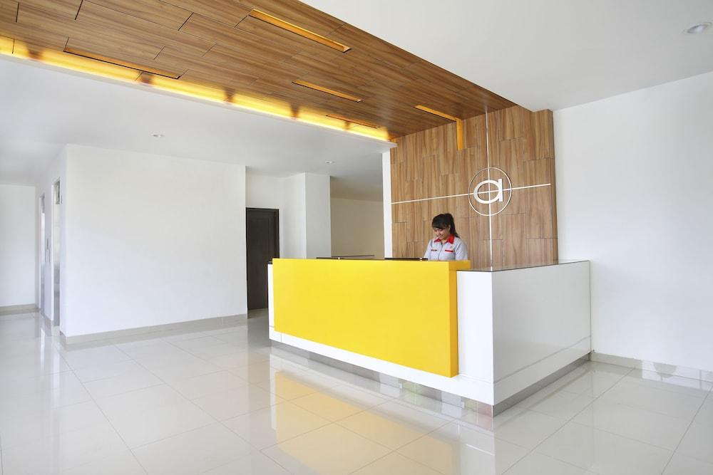 Amaris Hotel Dr. Susilo Grogol Jakarta Eksteriør billede