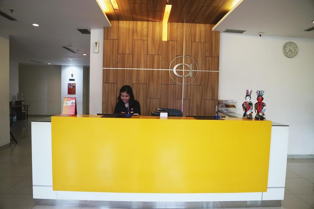 Amaris Hotel Dr. Susilo Grogol Jakarta Eksteriør billede